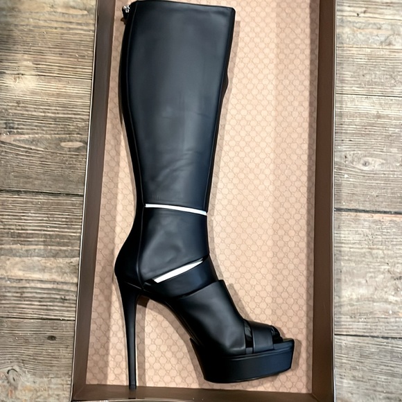 GUCCI LUXURY HELENA BLACK LEATHER CUT OUT HIGH HEEL TALL BOOTS - 9.5 - NIB!๐ฅ๐ซฆ - Picture 13 of 15